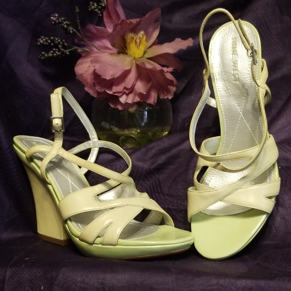 Shoes: Sandals